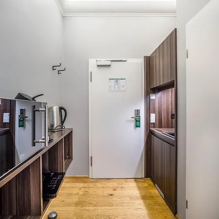 Doppelzimmer 303 *